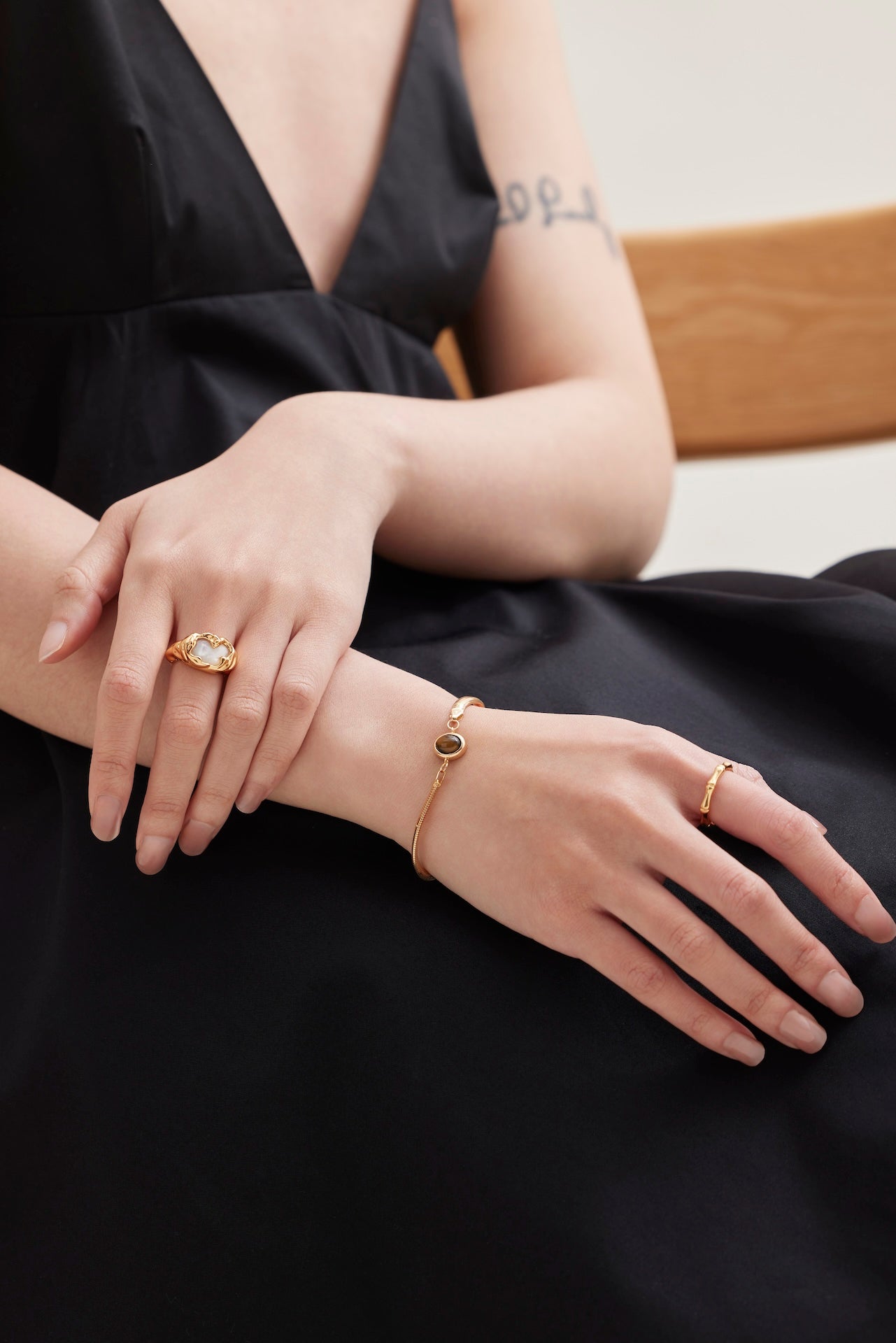 Vintage gold lapis lazuli bracelet