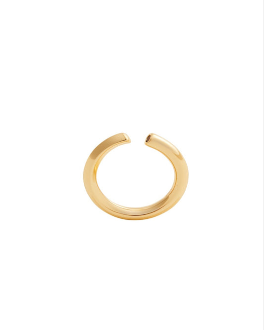 Minimalist gold sapphire ring